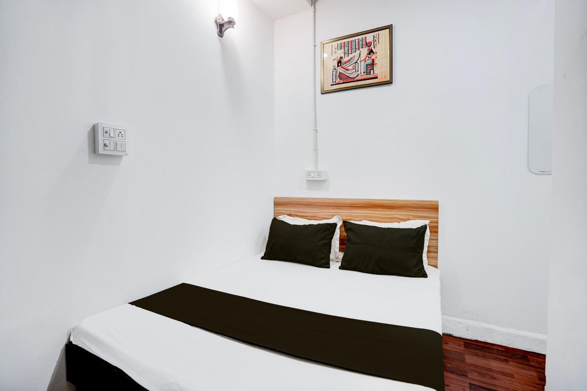 Hotel O Le Empire Stay House New Delhi Ngoại thất bức ảnh