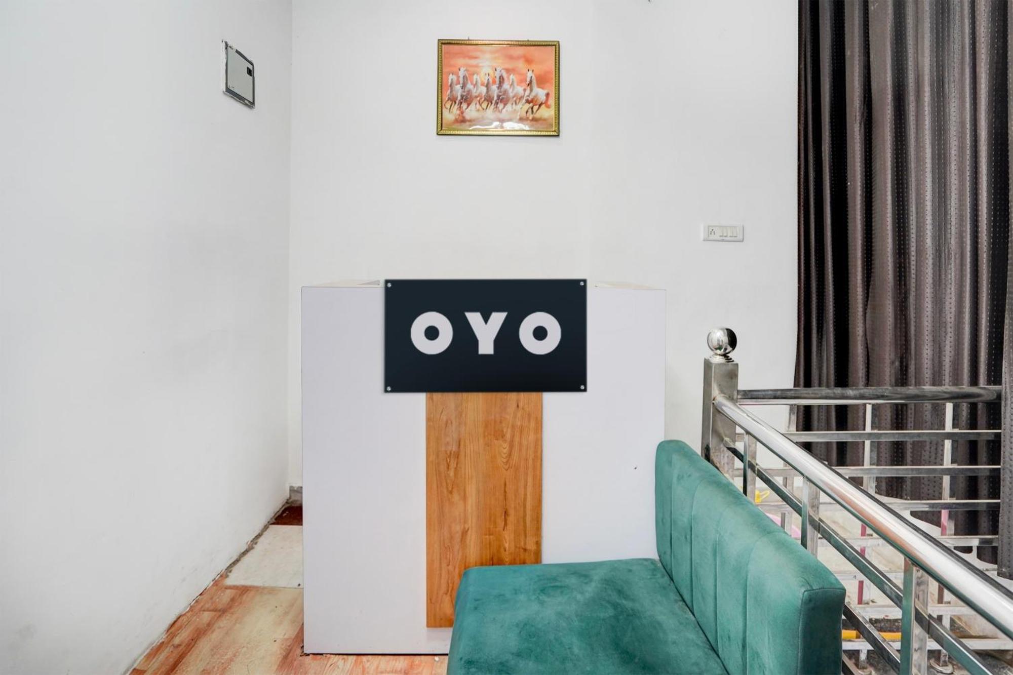 Hotel O Le Empire Stay House New Delhi Ngoại thất bức ảnh