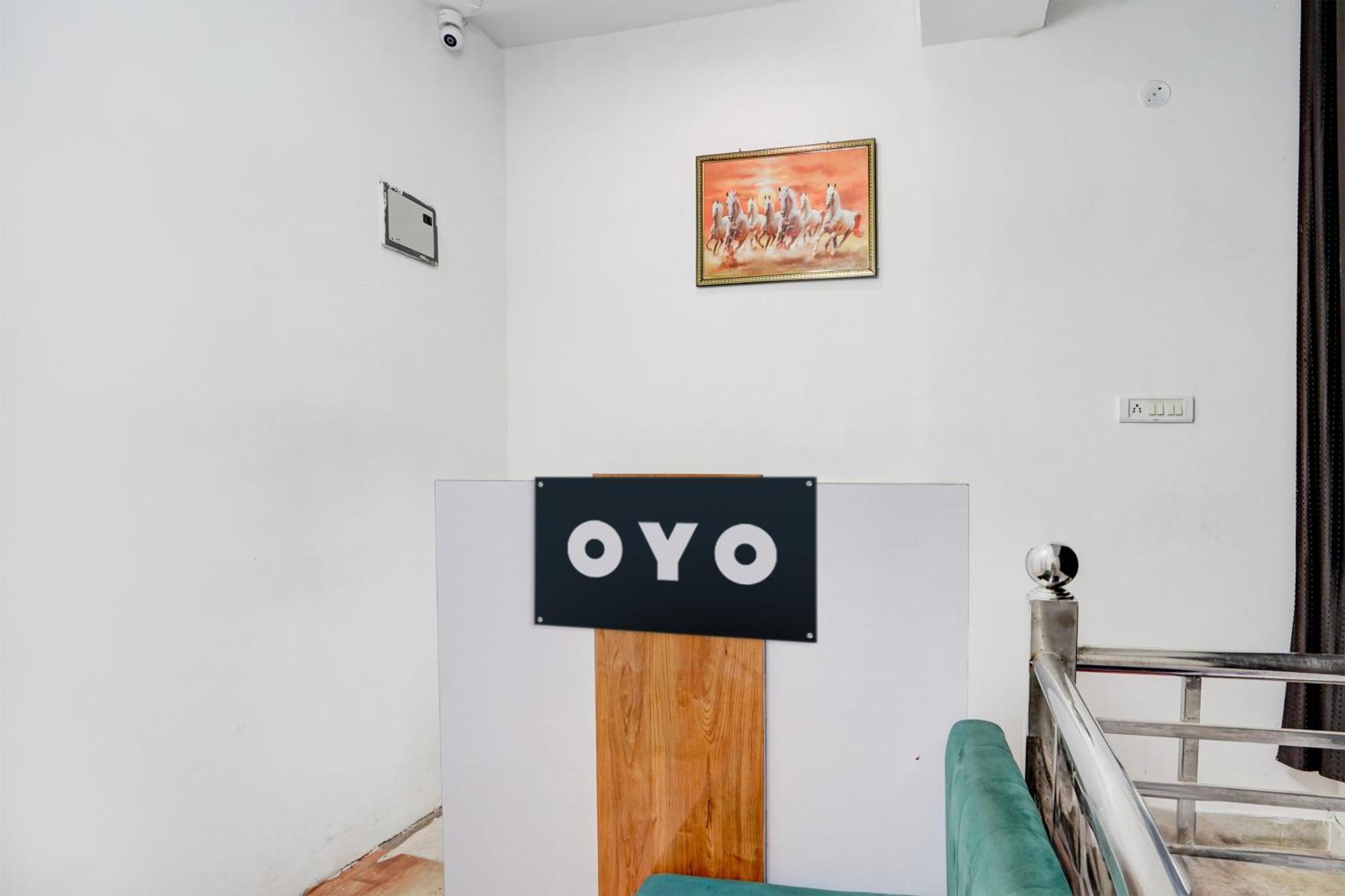 Hotel O Le Empire Stay House New Delhi Ngoại thất bức ảnh