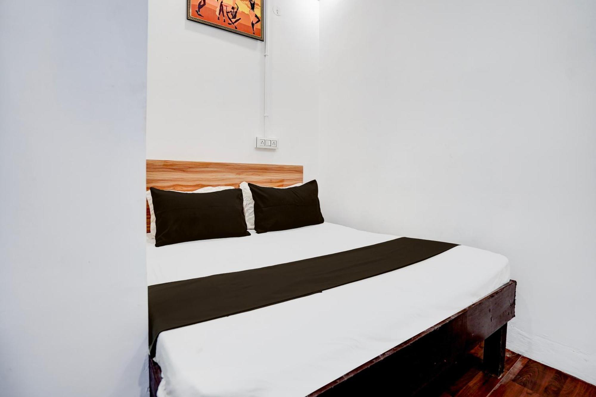Hotel O Le Empire Stay House New Delhi Ngoại thất bức ảnh