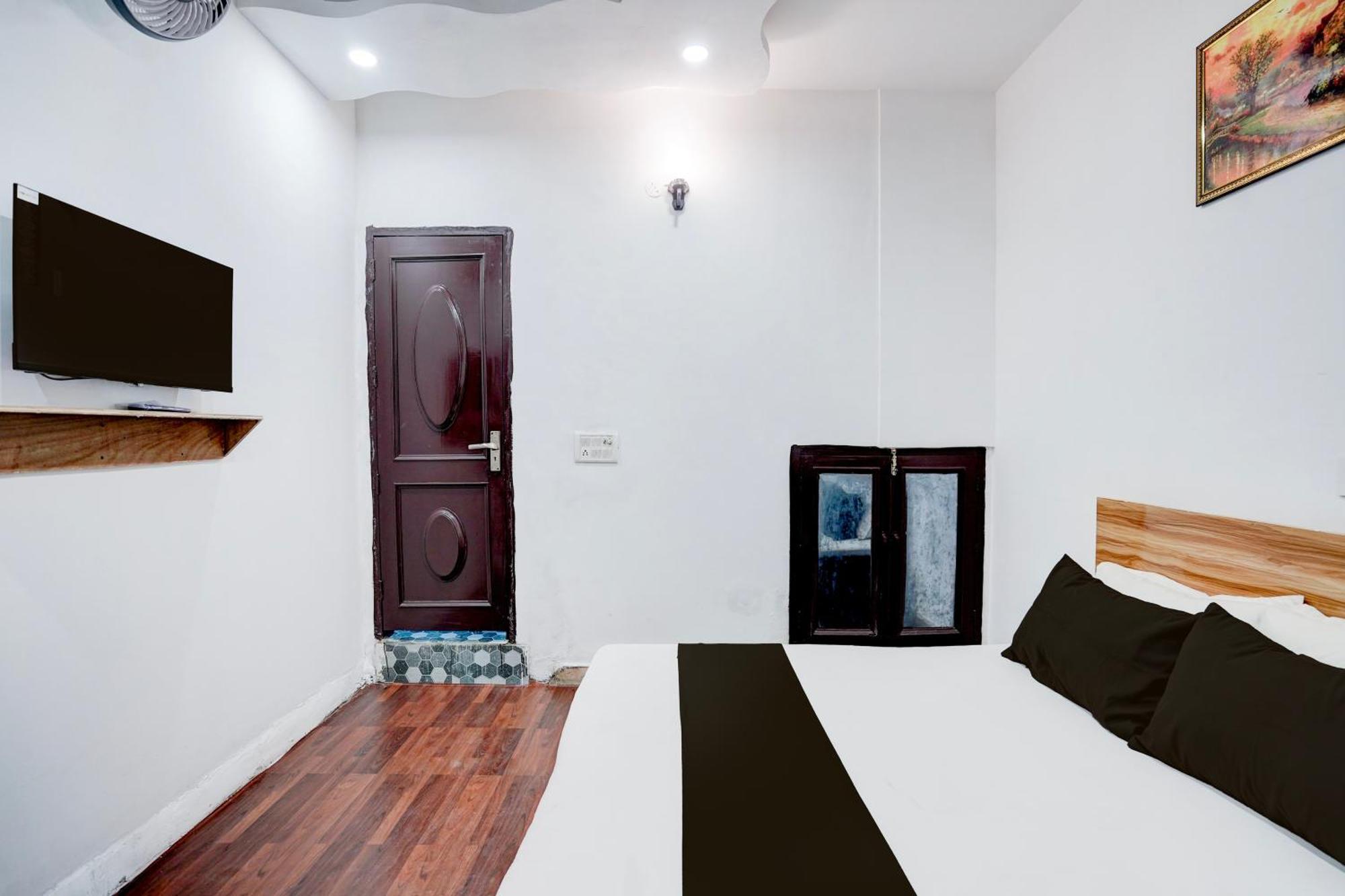 Hotel O Le Empire Stay House New Delhi Ngoại thất bức ảnh
