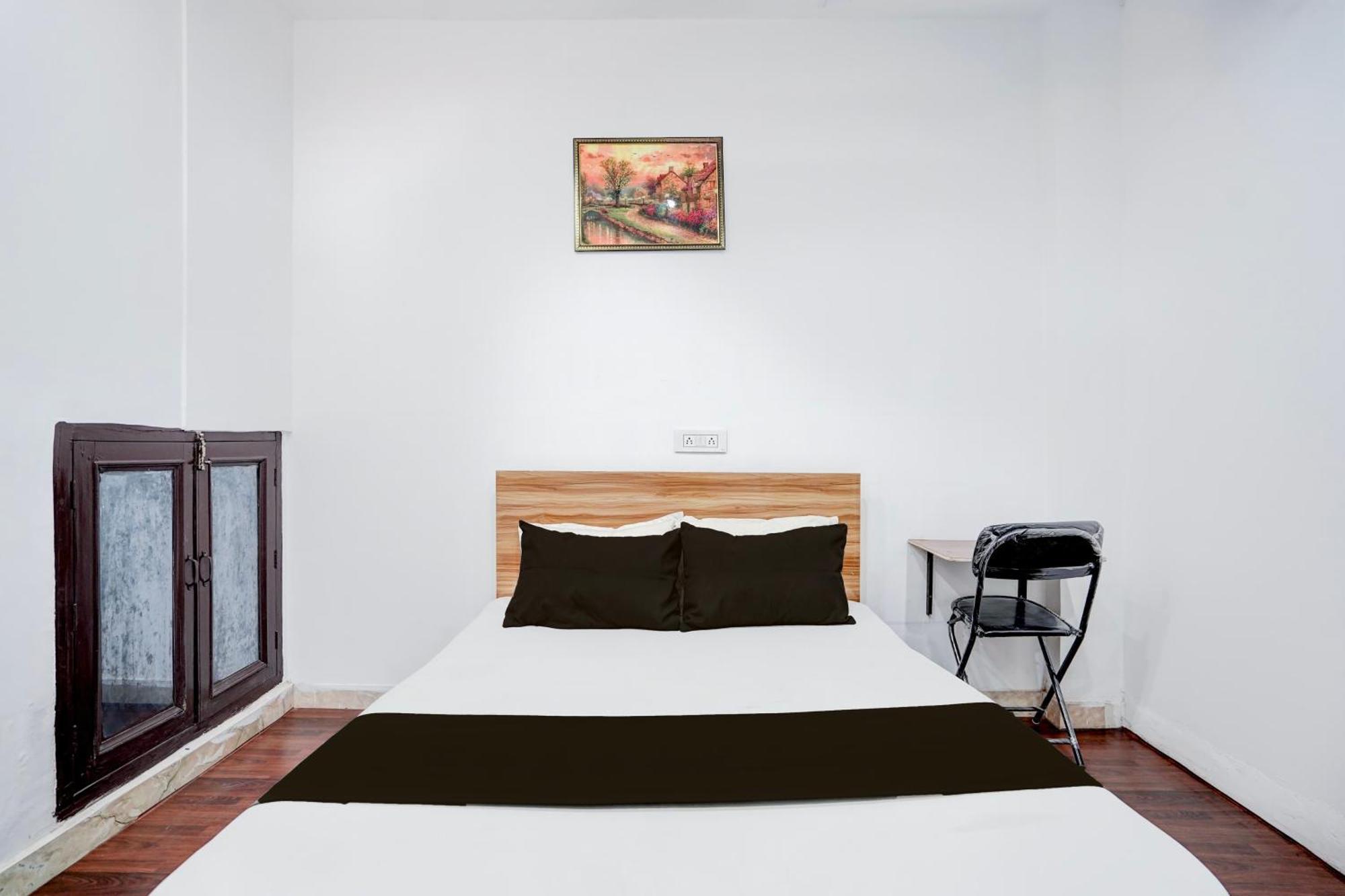 Hotel O Le Empire Stay House New Delhi Ngoại thất bức ảnh