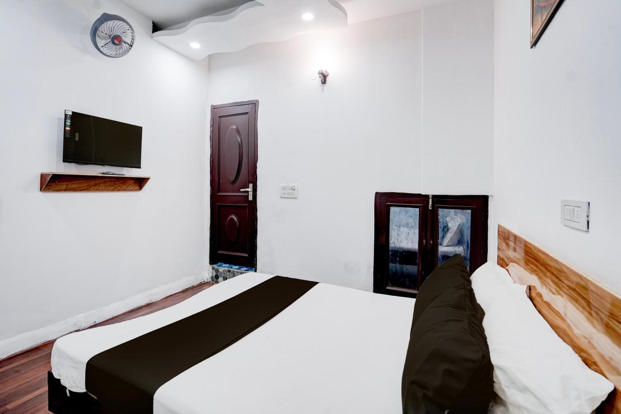 Hotel O Le Empire Stay House New Delhi Ngoại thất bức ảnh
