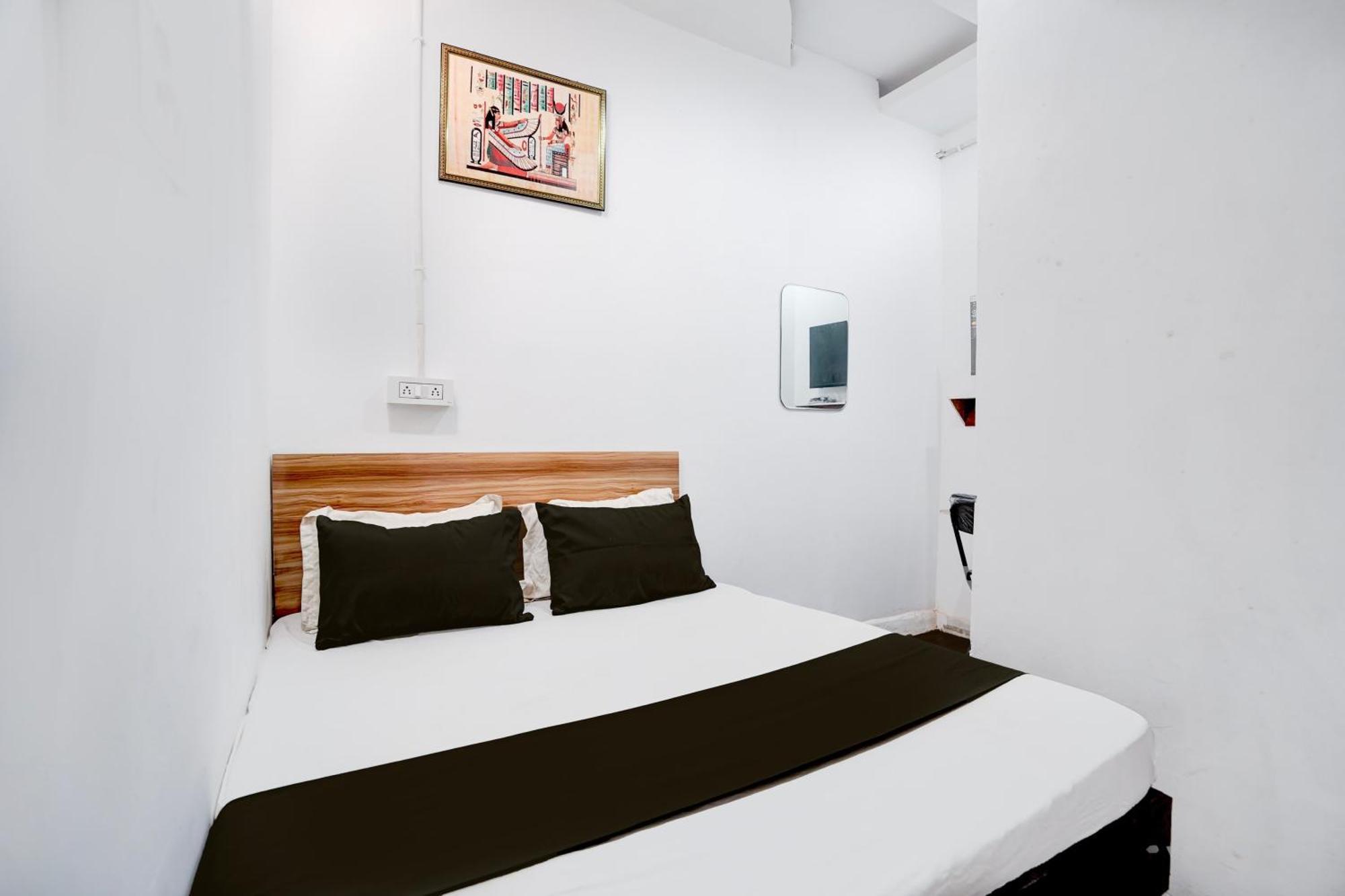 Hotel O Le Empire Stay House New Delhi Ngoại thất bức ảnh